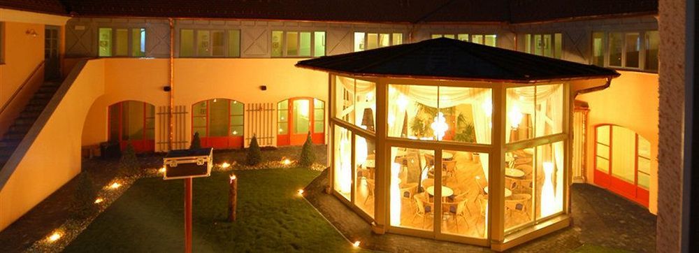 Jufa Hotel Poellau - Bio Landerlebnis ภายนอก รูปภาพ